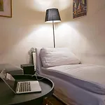 Charming Accommodation In The Heart Of The Marais