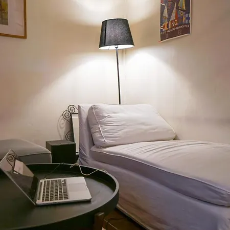 Charming Accommodation In The Heart Of The Marais