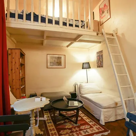 Charming Accommodation In The Heart Of The Marais * Parigi